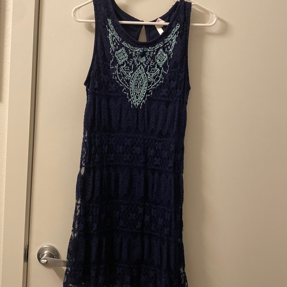Sleeveless dress